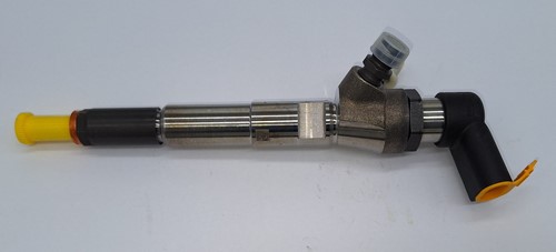 Continental commonrial injector nieuw met in ruil oude K9K  Gen 6 a2c59507596